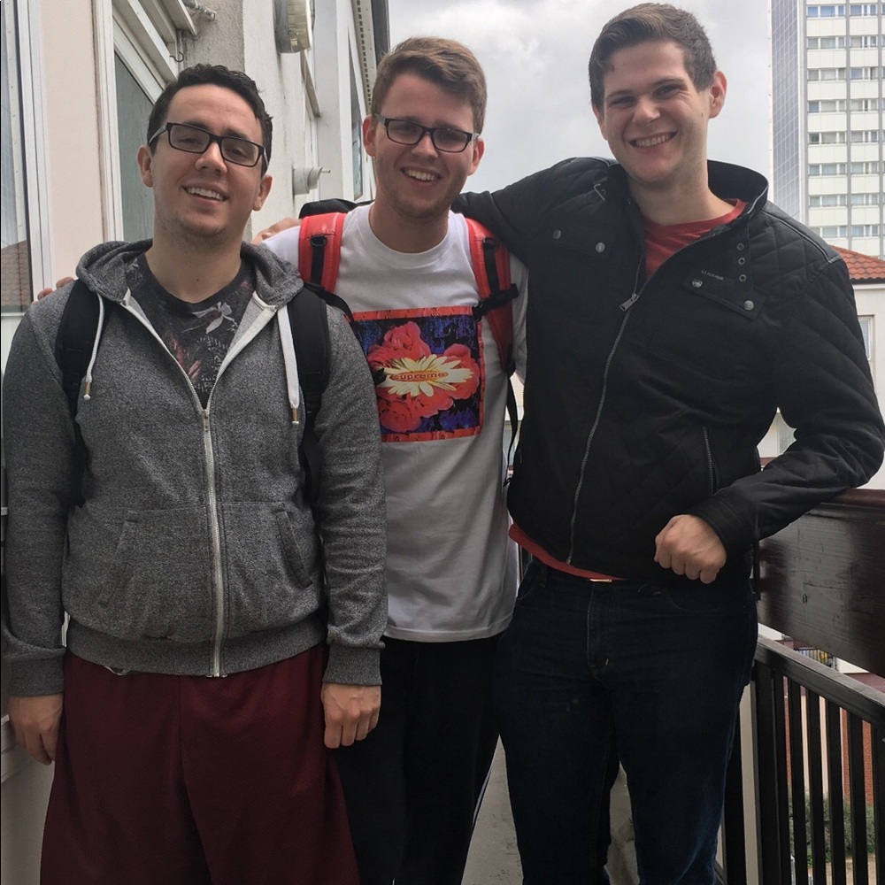 Meet your Posher, Thomas